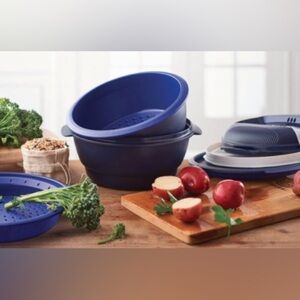 Tupperware Multi Cooker Like New